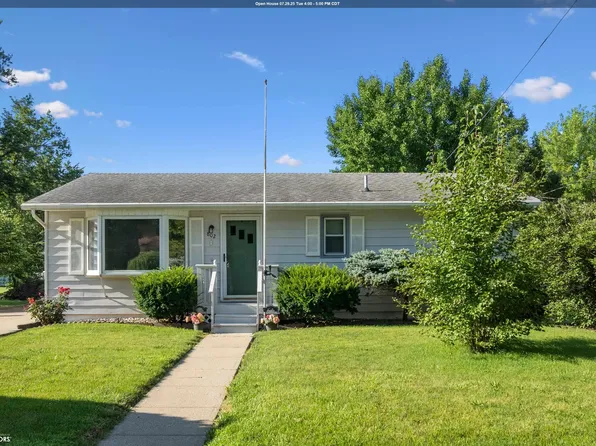 802 E Cedar Ln, Mount Pleasant, IA 52641