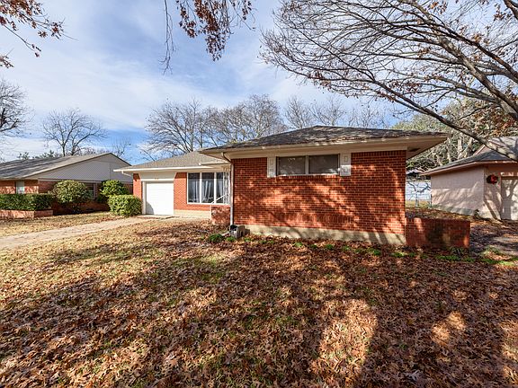 2nd image of 636 Newberry Dr