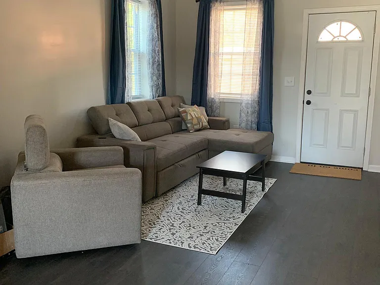 926 N Wilkinson St — Photo 2