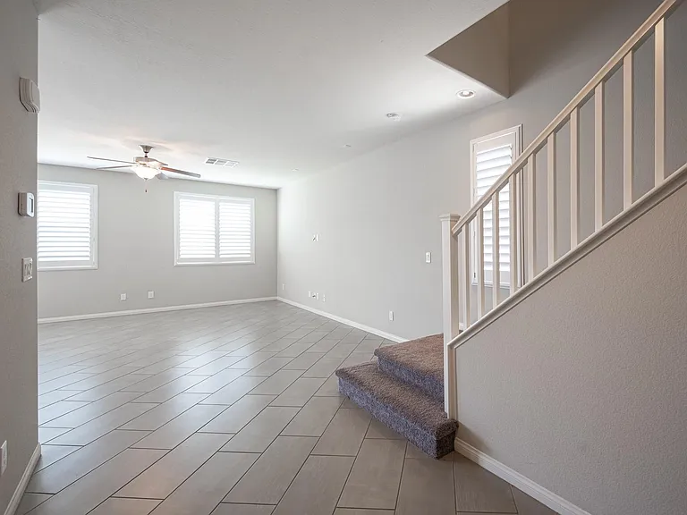 6198 Hays Cove Ct — Photo 3
