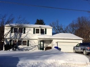 1017 N Briarcliff Dr, Appleton, WI 54915