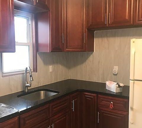 2nd image of 3706 Utopia Pkwy #1