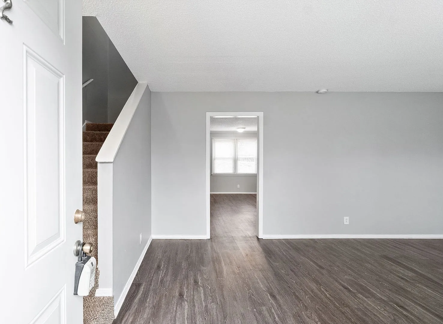 219 Taft Drive — Photo 3