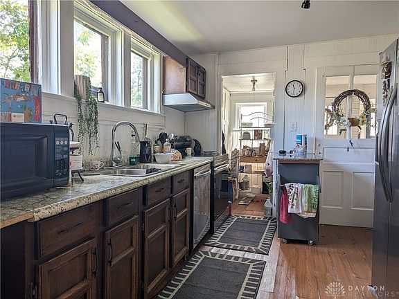 5th image of 1815 Edwards Ave