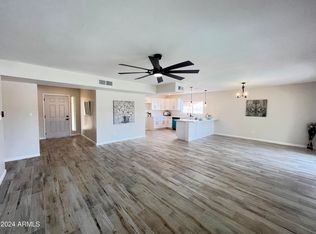 1811 W Dixon Cir, Mesa, AZ 85201