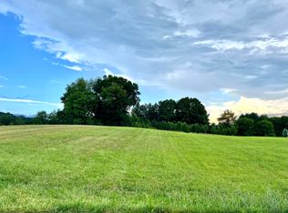 1574 Wolfe Ln, Mount Carmel, TN 37645