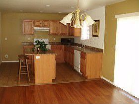 Kitchen/Dining Area