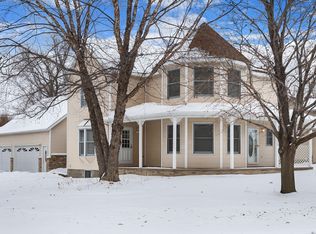 1299 Bellflower Ln NE, Owatonna, MN 55060