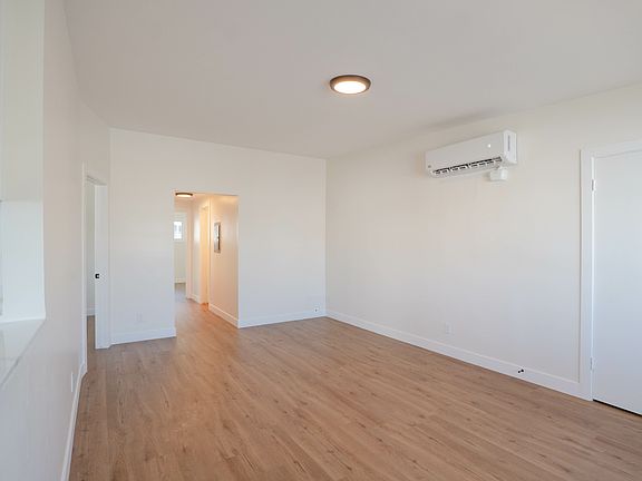 4th image of 825 W 167th St #10
