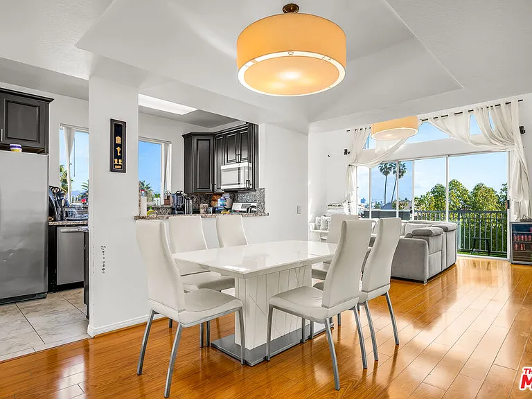 1481 S Shenandoah St #102 — Photo 4