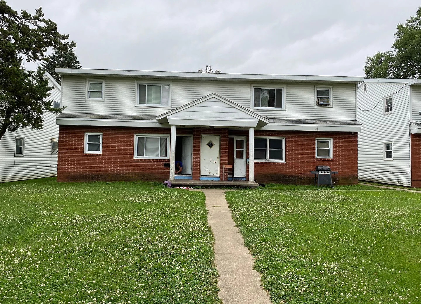 221-231 Miriam — Photo 1