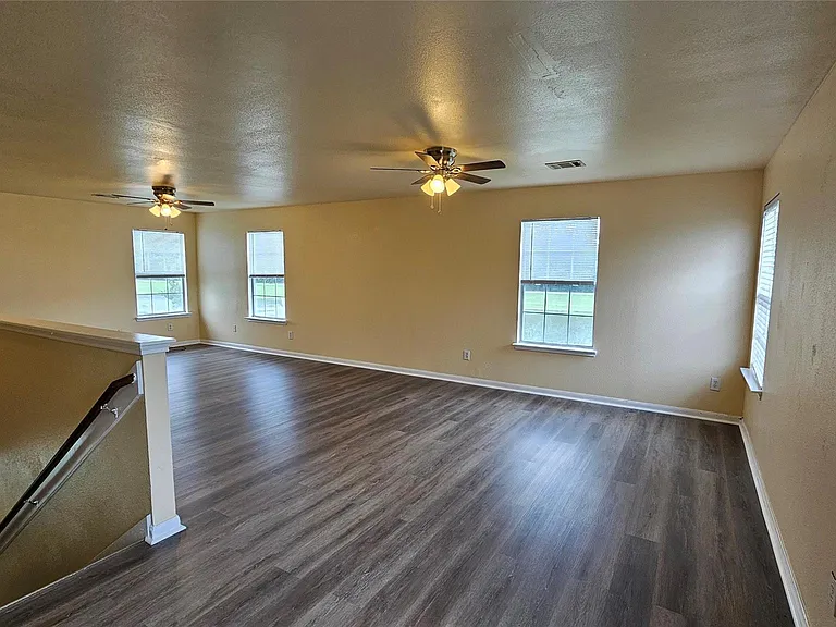 22135 Greengate Dr — Photo 21