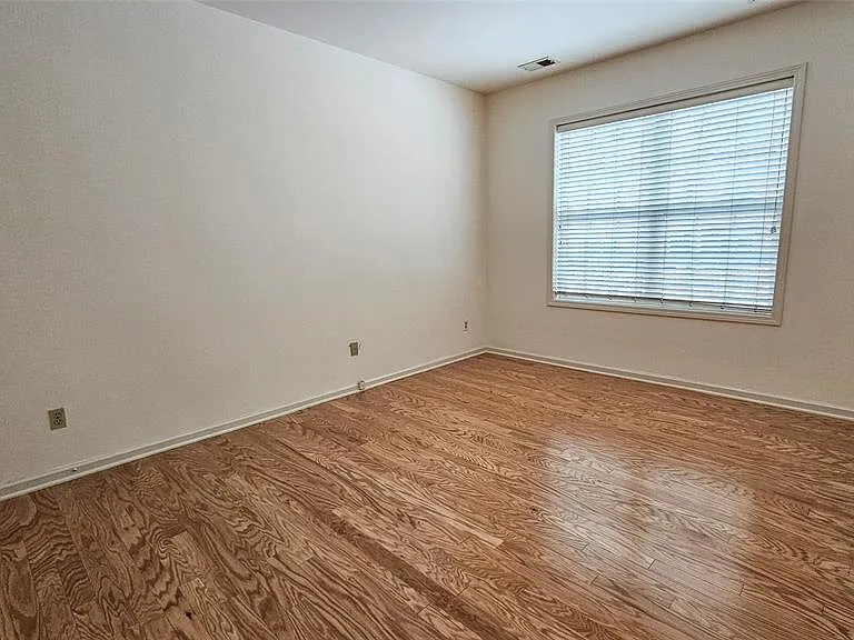105 Canter Ct — Photo 14