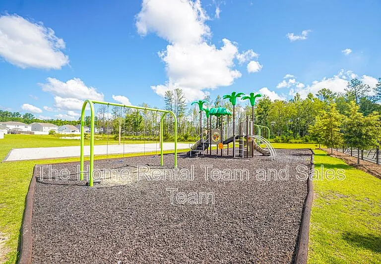 128 Kingswood Cir — Photo 43