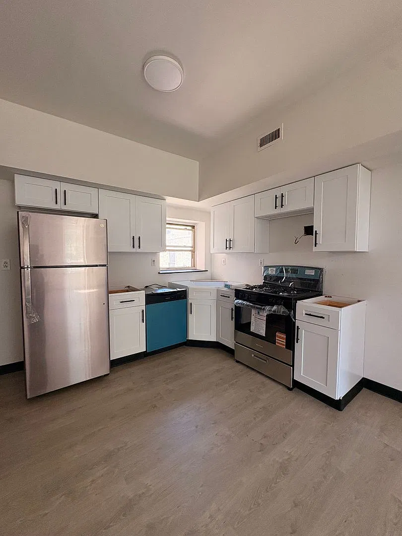 Spacious affordable apartments — Photo 2