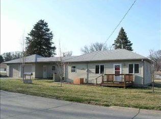 608 S East St, Weeping Water, NE 68463