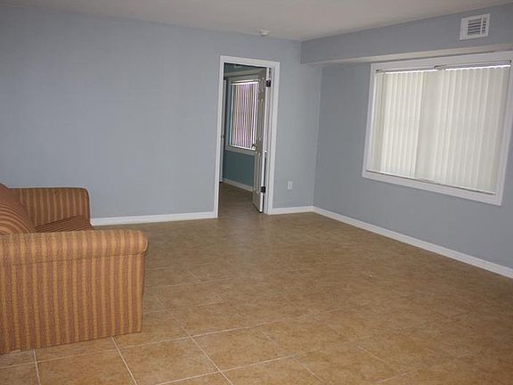 5th image of 51 Windtree Ln Building G