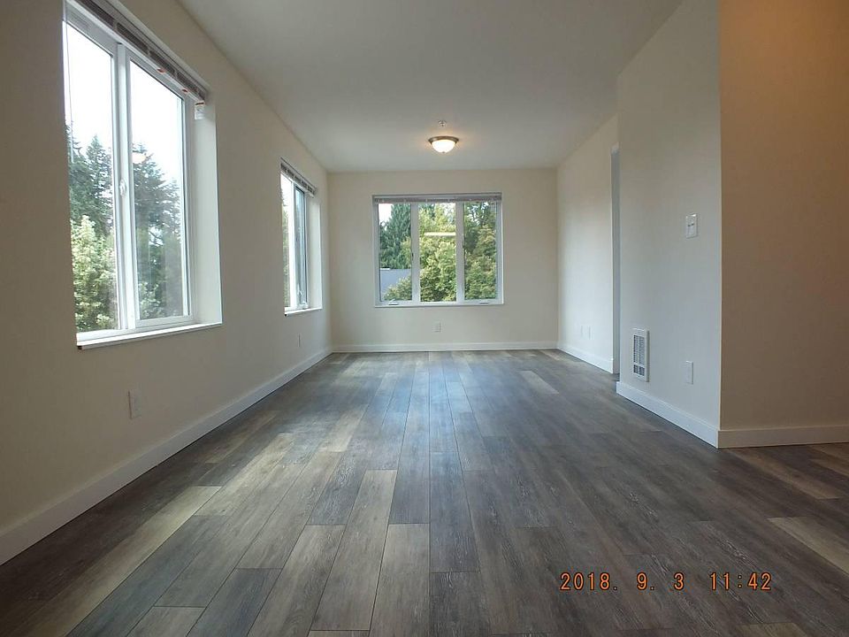 1st image of 12544 15th Ave NE #300