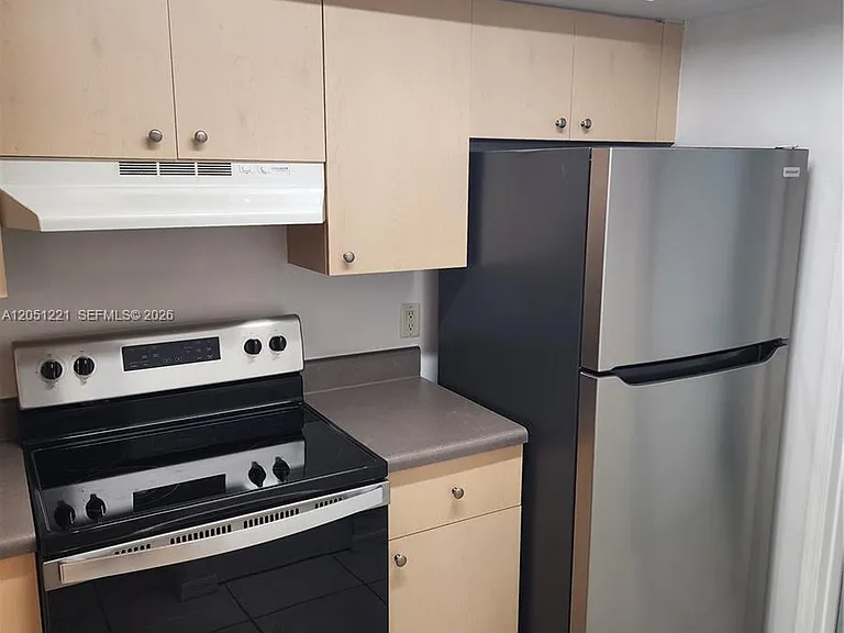 2433 Centergate Dr #203 — Photo 5