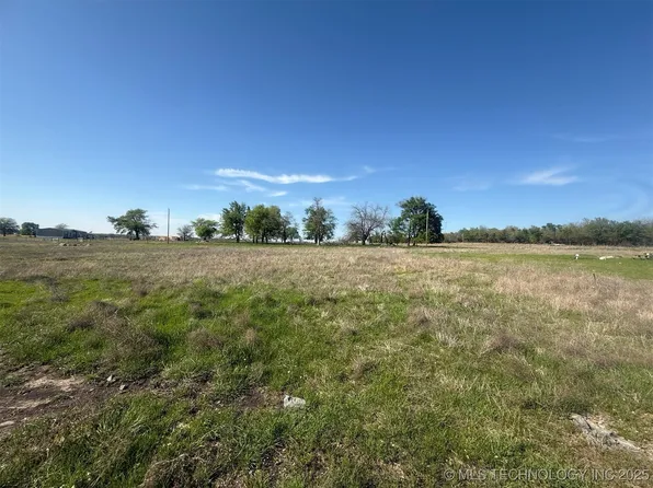 16920 W 828th Rd, Tahlequah, OK 74464
