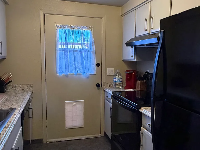 3334 E Farr Pl — Photo 9