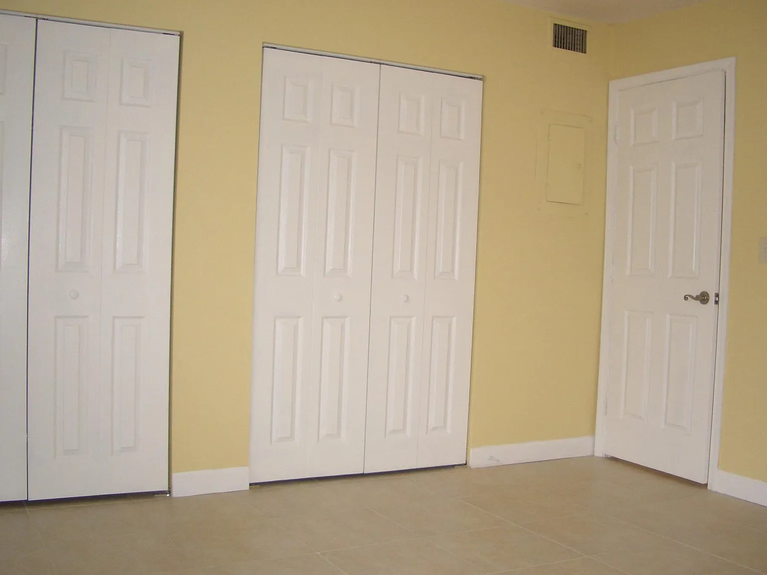 2 bed, 815 sqft, $1,350 — Photo 1