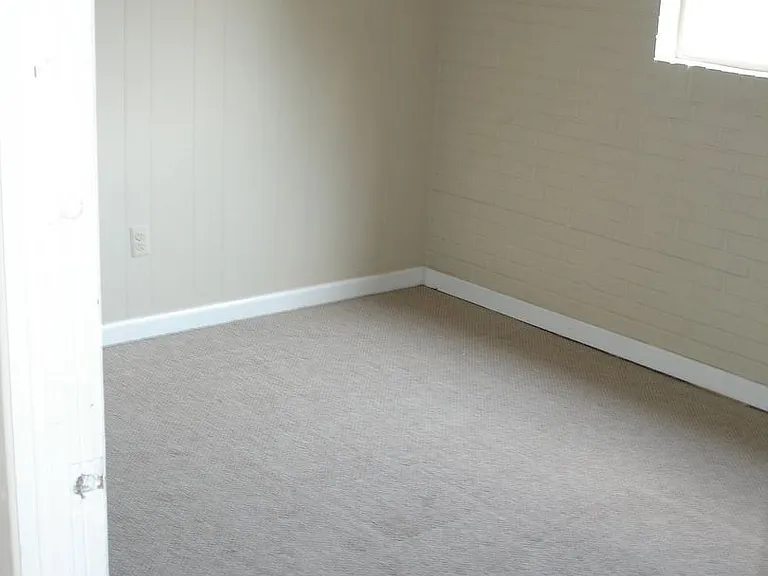 955 Violet St — Photo 14