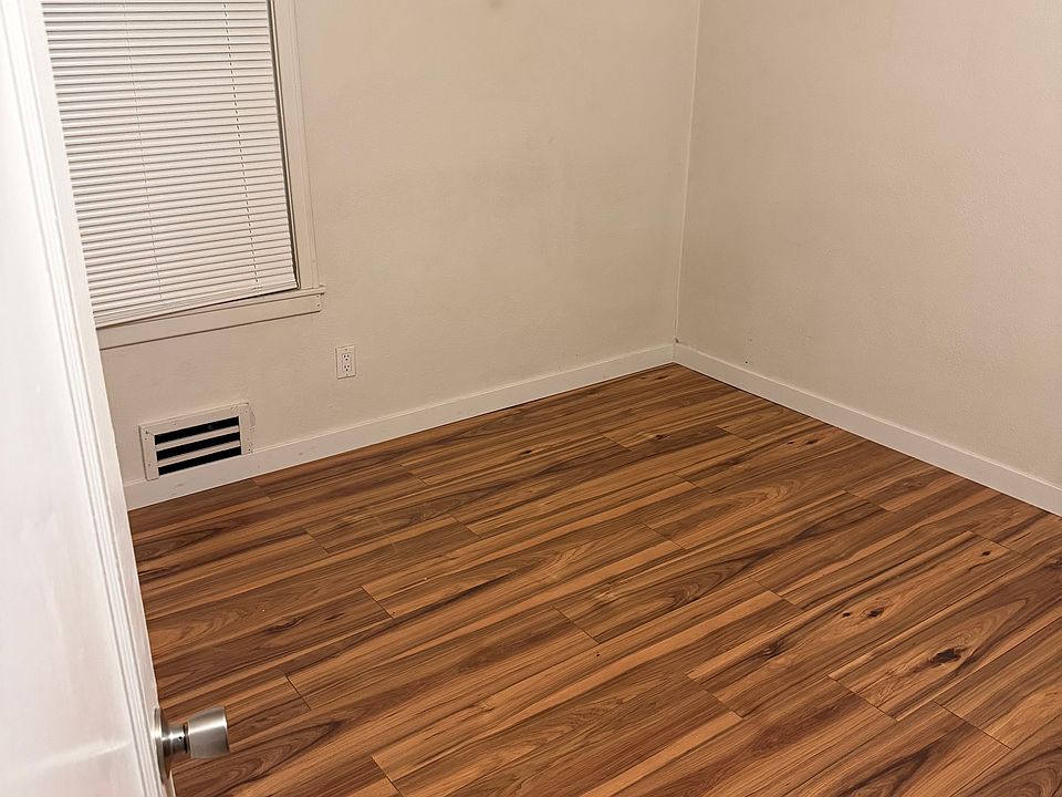 1st image of 2311 W Everett Ave #2