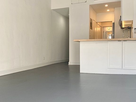 4th image of 239 E 77th St APT 3a