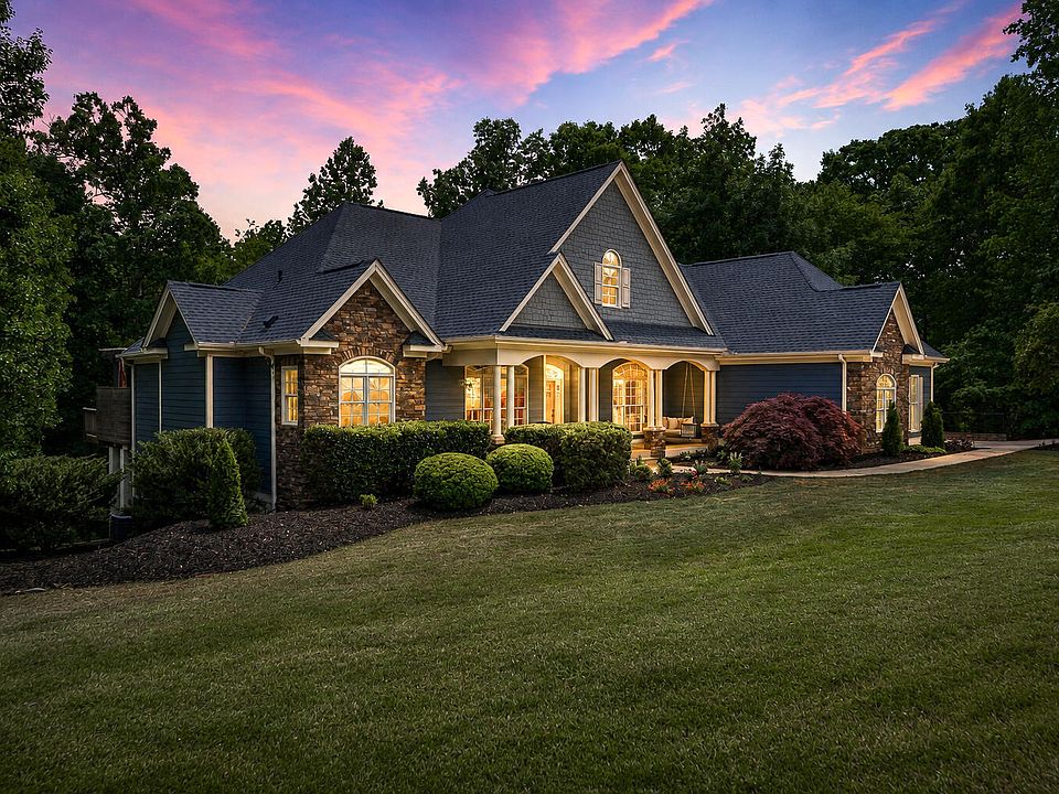 1st image of 251 Sicily Dr