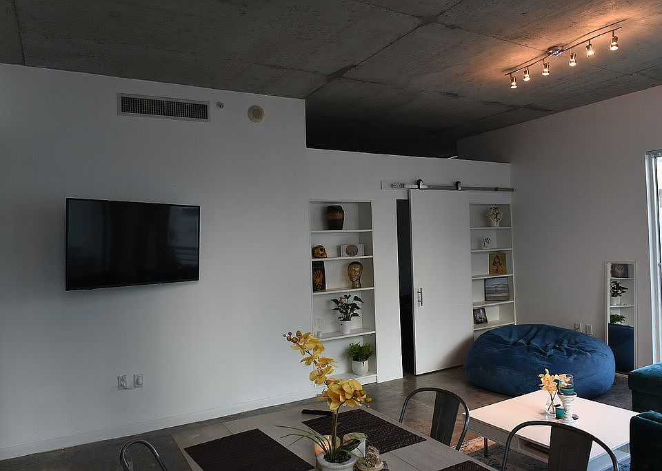 2nd image of 133 NE 2nd Ave APT 602