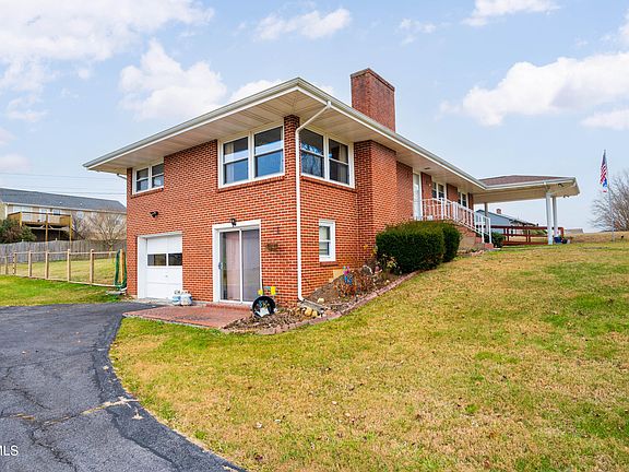 3rd image of 229 Scenic Dr
