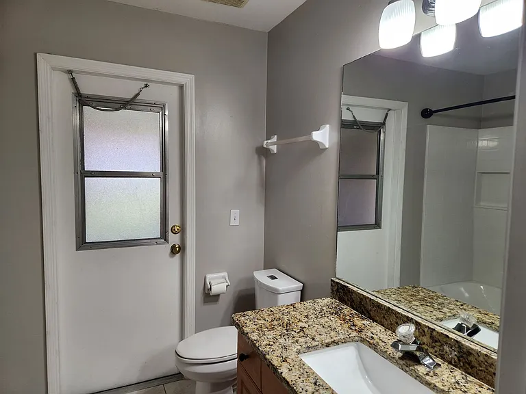 567 Charwood Ave S — Photo 14