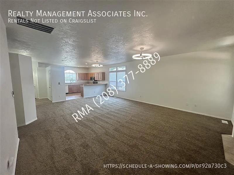 Charming 3 Bedroom in South Boise! — Photo 3