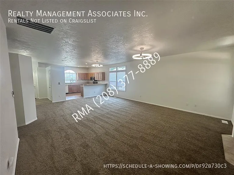 11760 W Kings Canyon St — Photo 3
