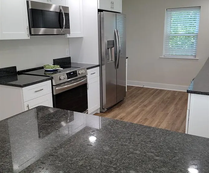 498 Manatawny St — Photo 13
