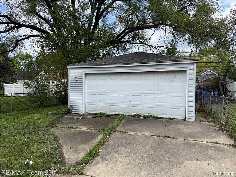 17930 Ruth St — Photo 18