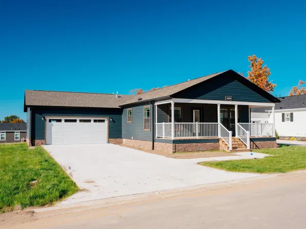 1459 Betsys Cv, Traverse City, MI 49686