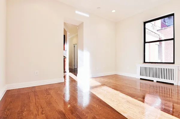 Rented by Balass Ralph, LREB | media 19