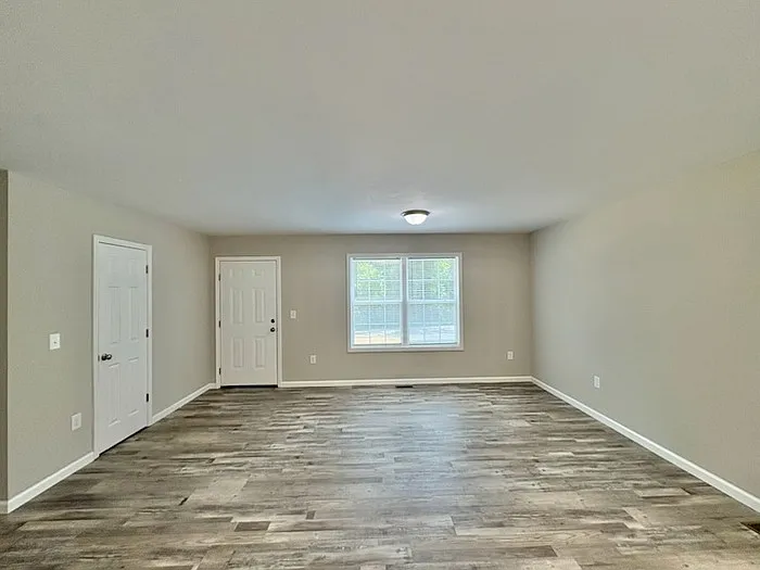 403 Covington St — Photo 5