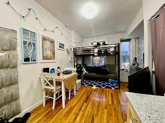 2nd image of 239 W 100th St APT 1