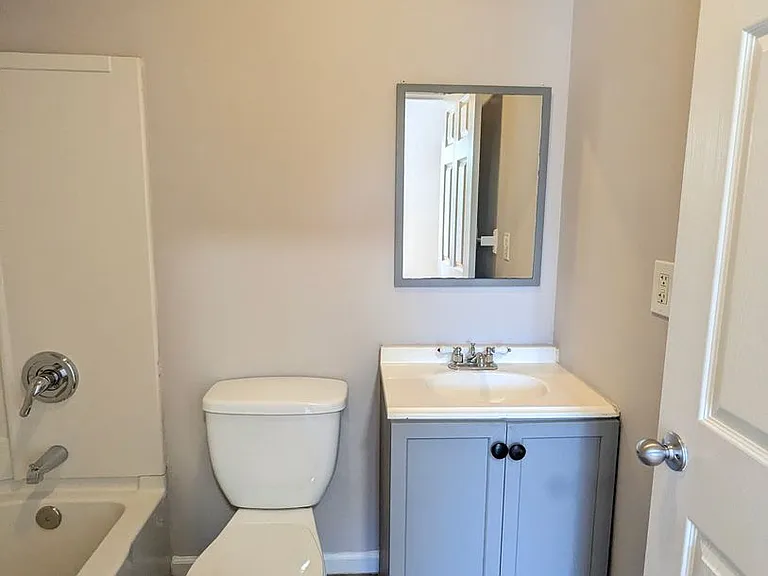 2810 E Main St — Photo 6