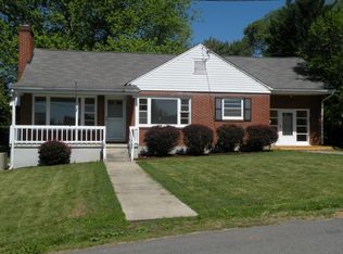 247 Knoll Rd, Roanoke, VA 24019