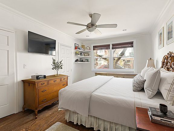 4th image of 32 Reeve Pl