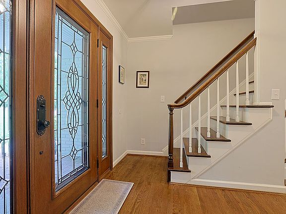 5th image of 7339 Drake Rd