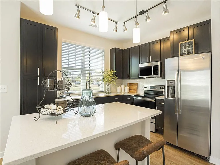 Pointe at Prosperity Village Apartments — Photo 44