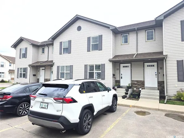 UNIT 33-135 Pawlychenko LANE, Saskatoon, SK S7V 1K2