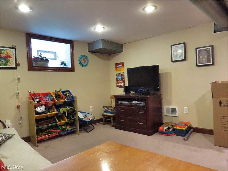 17469 Norton Ave — Photo 26
