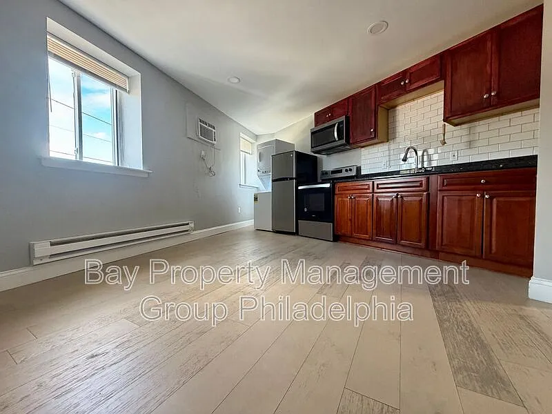 1 bed, 1.0 bath, $1,400 — Photo 2