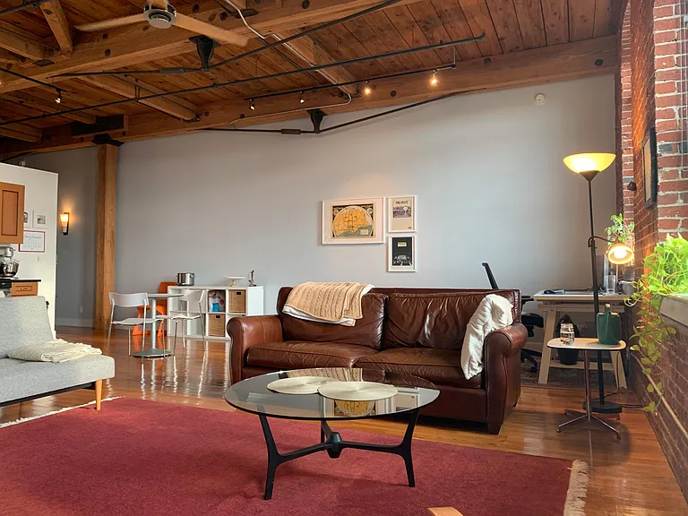 2551 Trenton Ave #303 — Photo 4